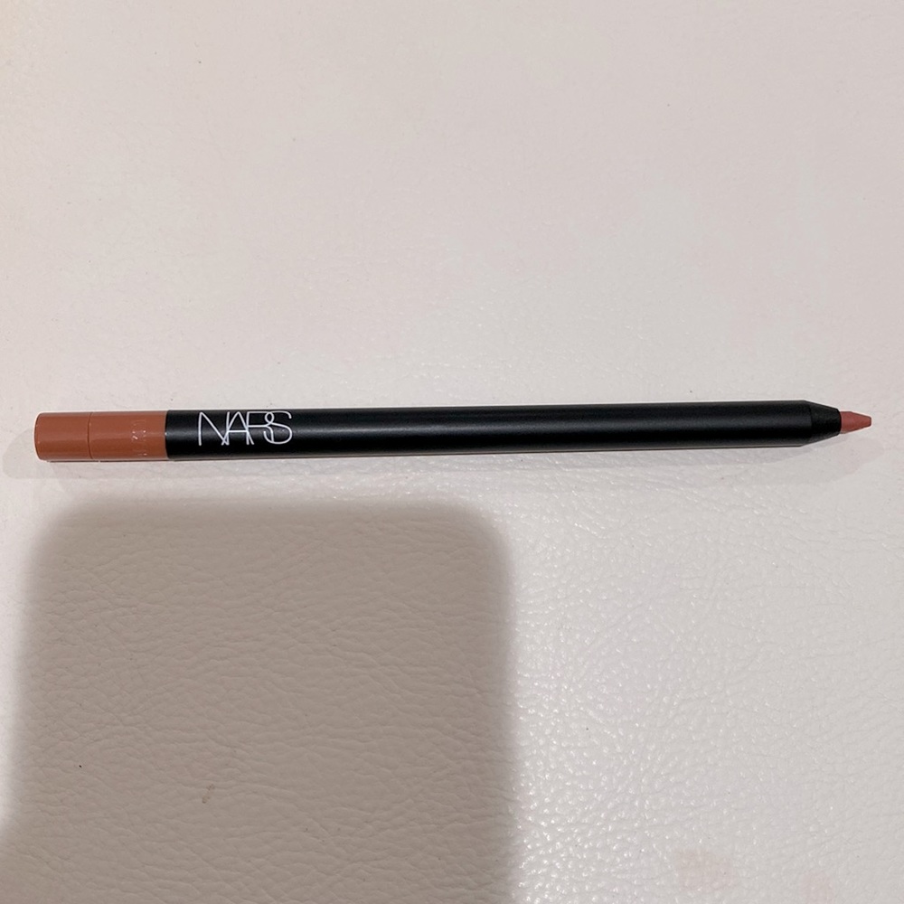 BRAND NEW- NARS Velvet Lip Liner